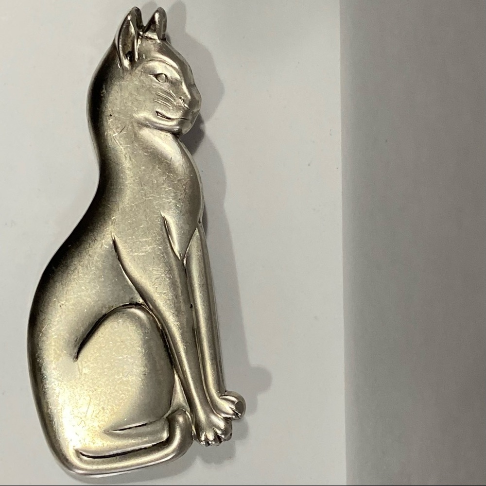 Vintage sliver tone plated cat women brooch pin. Good used condition.